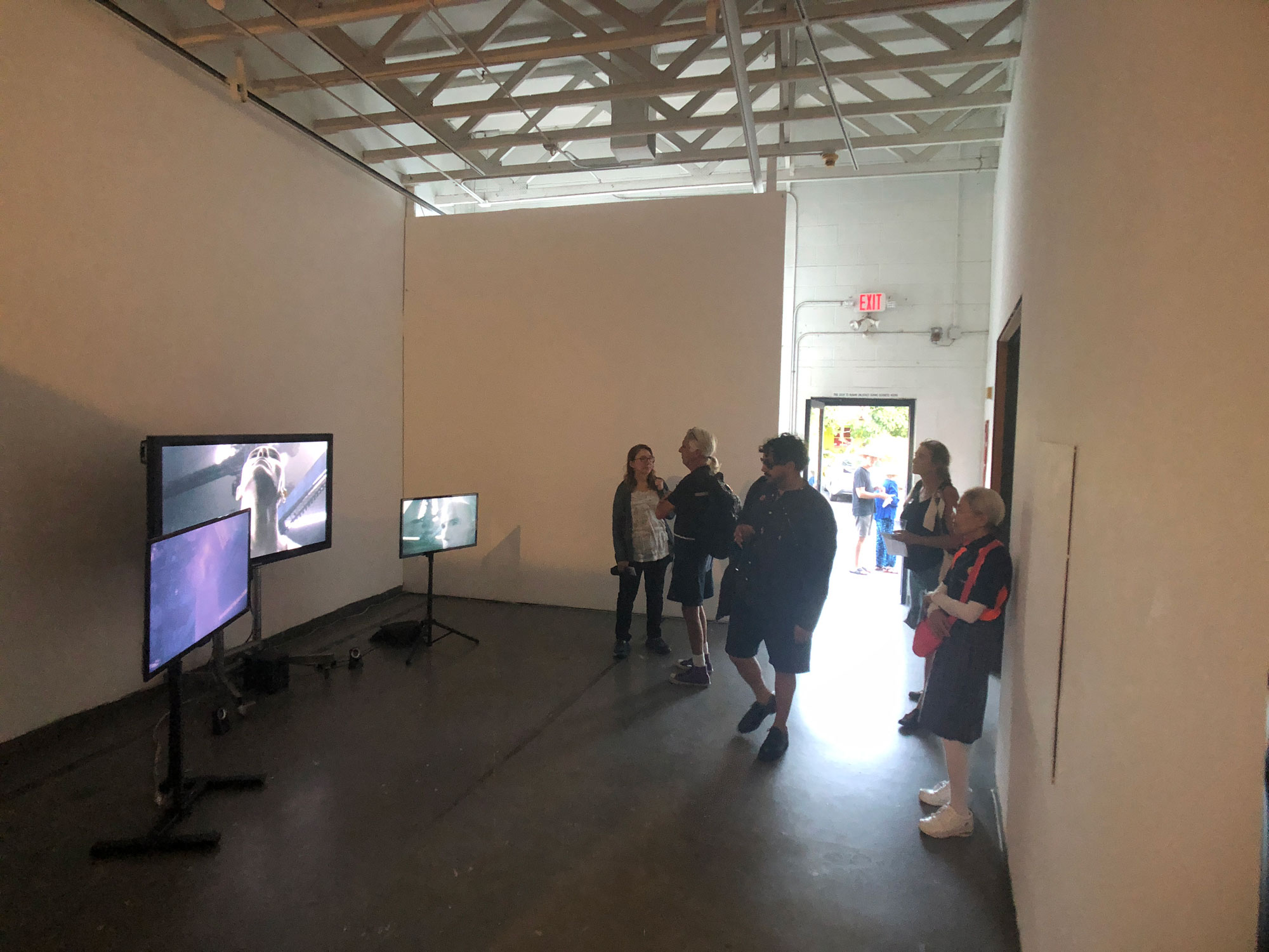 2019 年 9 月，聖塔摩尼加十八街藝術中心開放工作室當月，於畫廊區展出數件蘇匯宇新舊作品