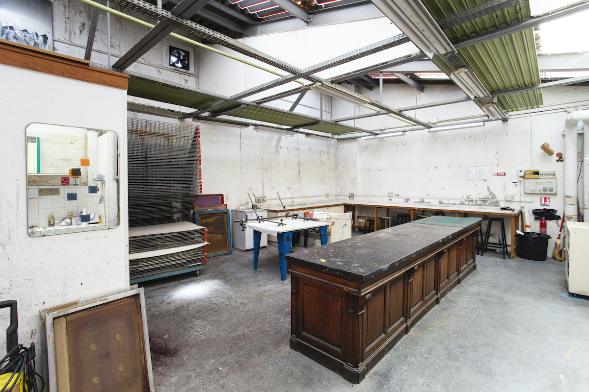 Screen printing Studio in Marais / Photo by Maurine Tric