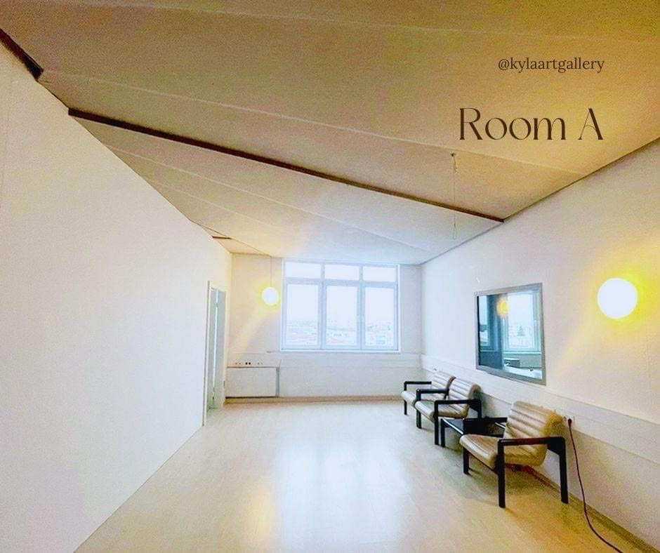 Room A is suitable for all kinds of exhibitions. It has three chairs that can be rearranged, as well as windows.