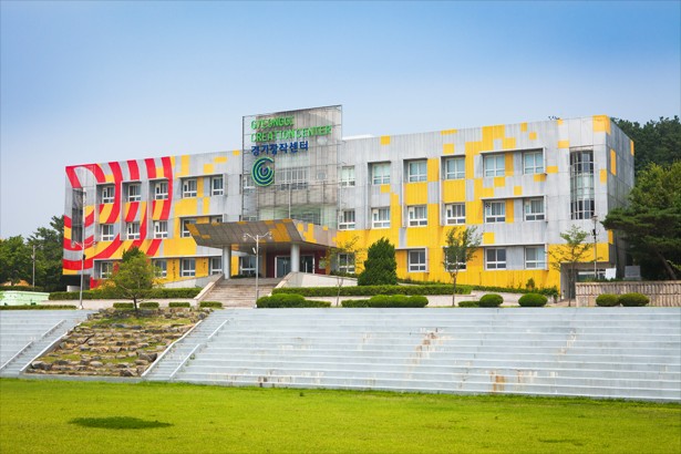 Gyeonggi Creation Center's 建築