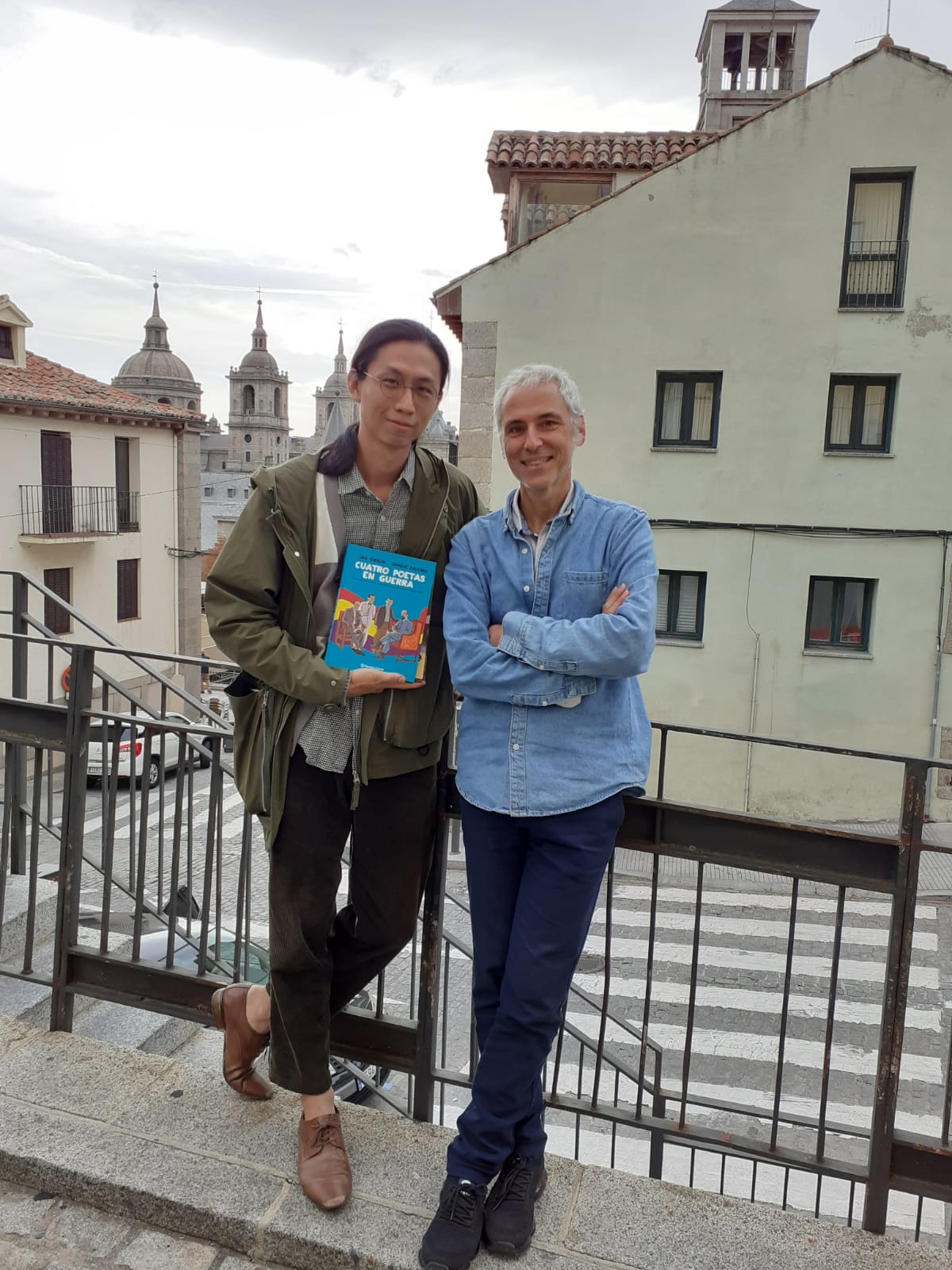 Photo with comics artist Quique Palomo in the town he resides.