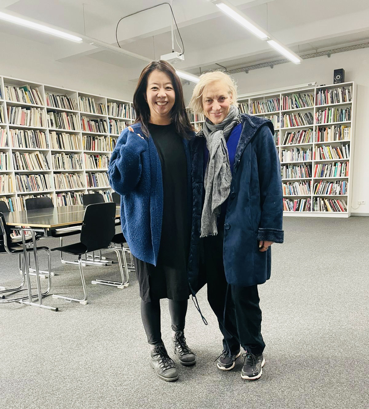 A photo of Taiwanese artist Fu Ya-wen and American choreographer and dancer Meg Stuart.