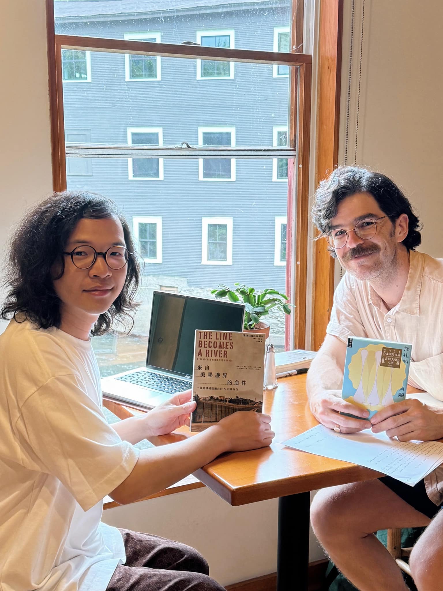 與《來自美墨邊界的急件》作者方濟各．坎圖（Francisco Cantú）討論彼此的寫作